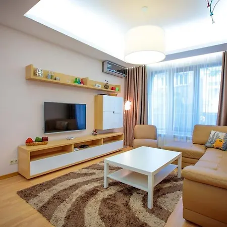 Hight Tech Super Center Apartment