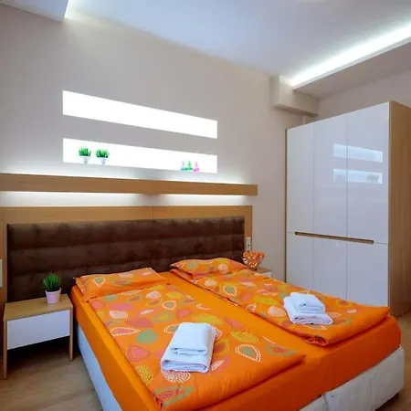 Hight Tech Super Center Apartment